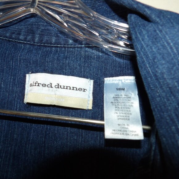 Alfred Dunner Embellished Jeans Jacket Sz 18W - Picture 5 of 6